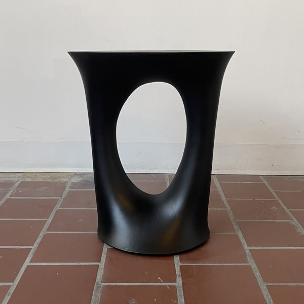 Kreten Side Table - Short / Black - Floor Model