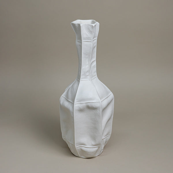 Kawa 12 Luft Tanaka slipcast porcelain vase