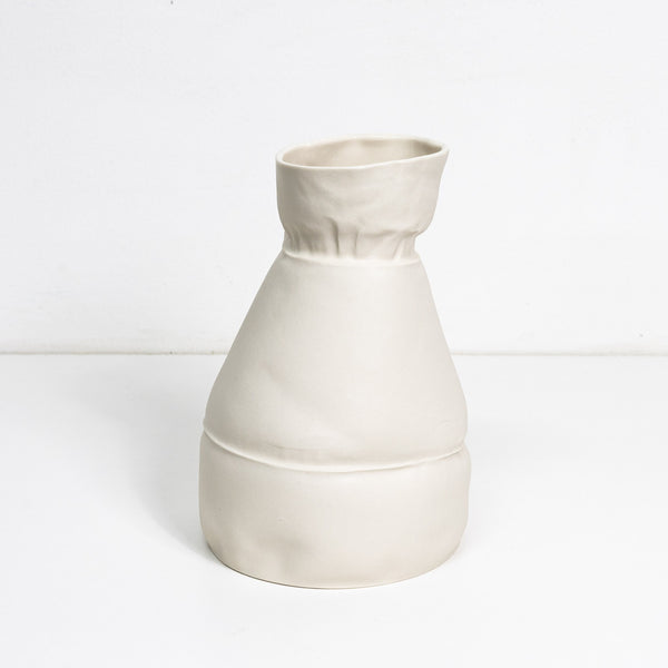 Kawa 16 Luft Tanaka modern porcelain clay vase