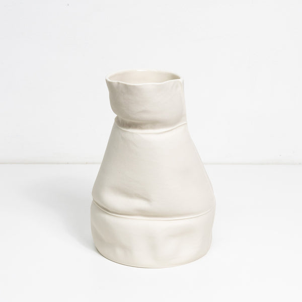 Kawa 16 Luft Tanaka slipcast porcelain vessel